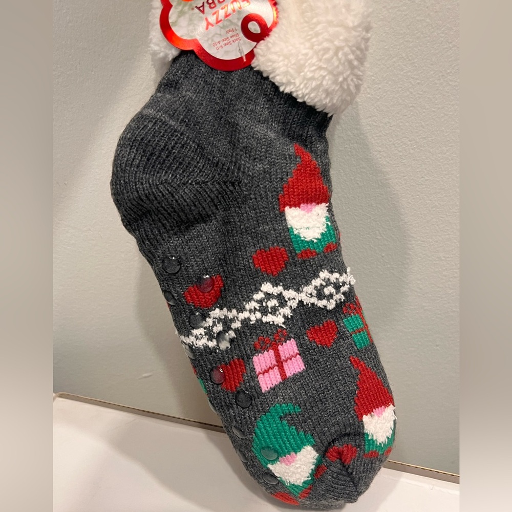 Fuzzy Slippers Holiday - Size 4 - 10